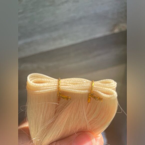 HUMAN HAIR genius weft 22” 60g platinum extensions - Picture 3 of 9